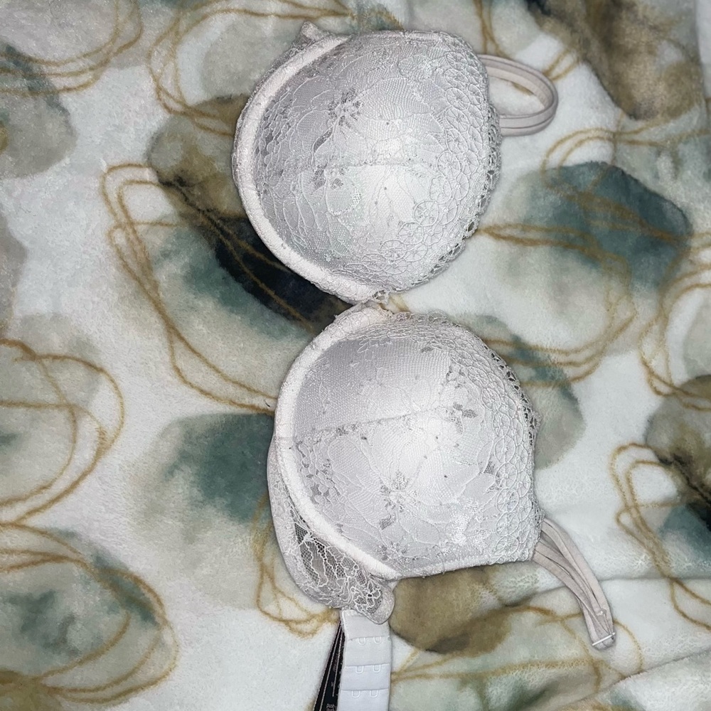 Victoria’s Secret push up bra 32c